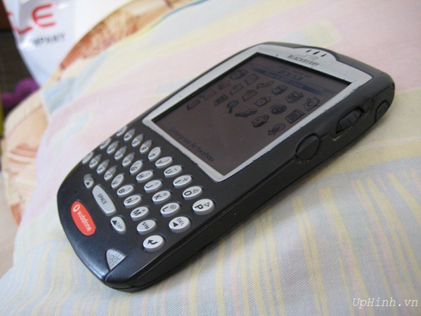 Best Smartphones - BlackBerry 7780