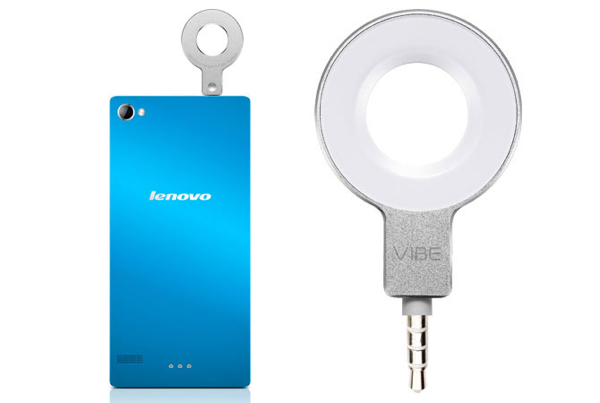 CES 2015 - Lenovo Vibe Xtension Selfie Flash