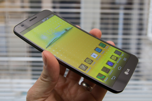 Mobiles in 2015 - LG G Flex 2