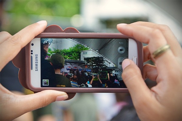 Smartphone Revolution - Citizen Journalists